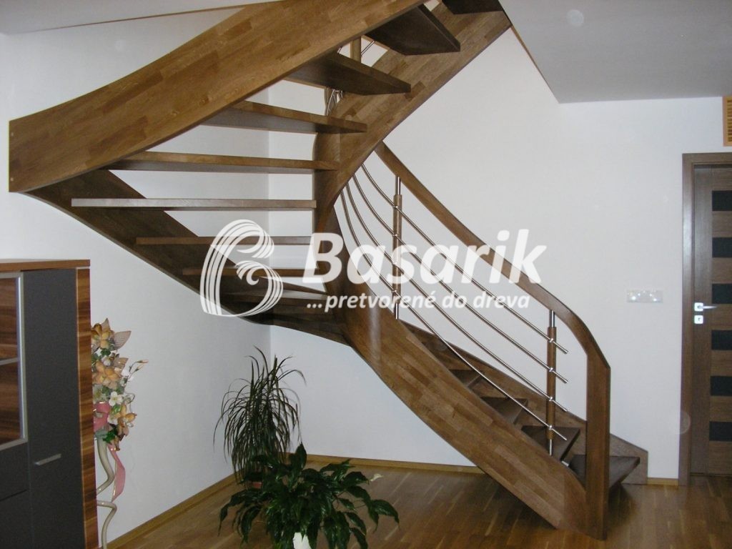 dubové samonosné schody