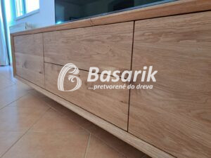 prírodný dubový nábytok