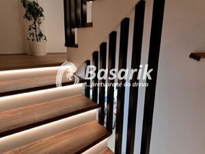 Čierne lamelové zábradlie