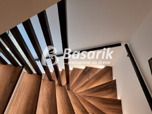 Moderné čierne lamelové zábradlie - Bratislava