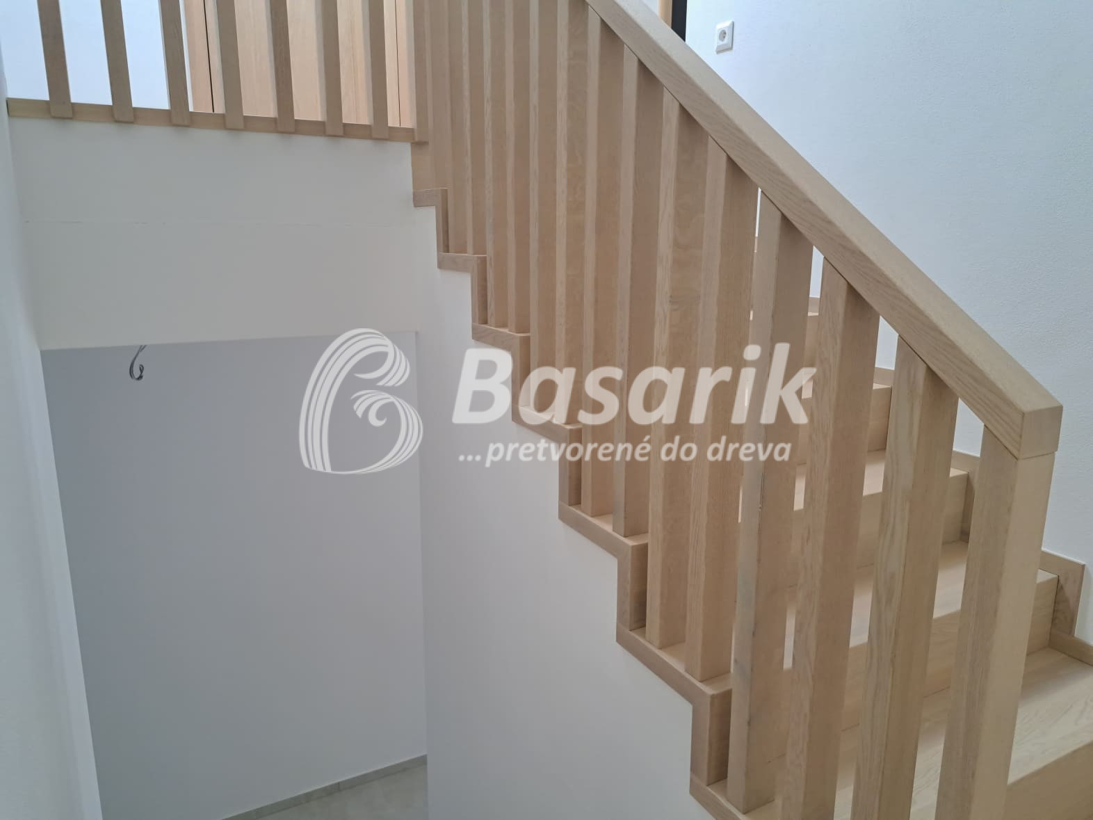 Schody - lamelové zábradlie - Nové Mesto nad Váhom f.6
