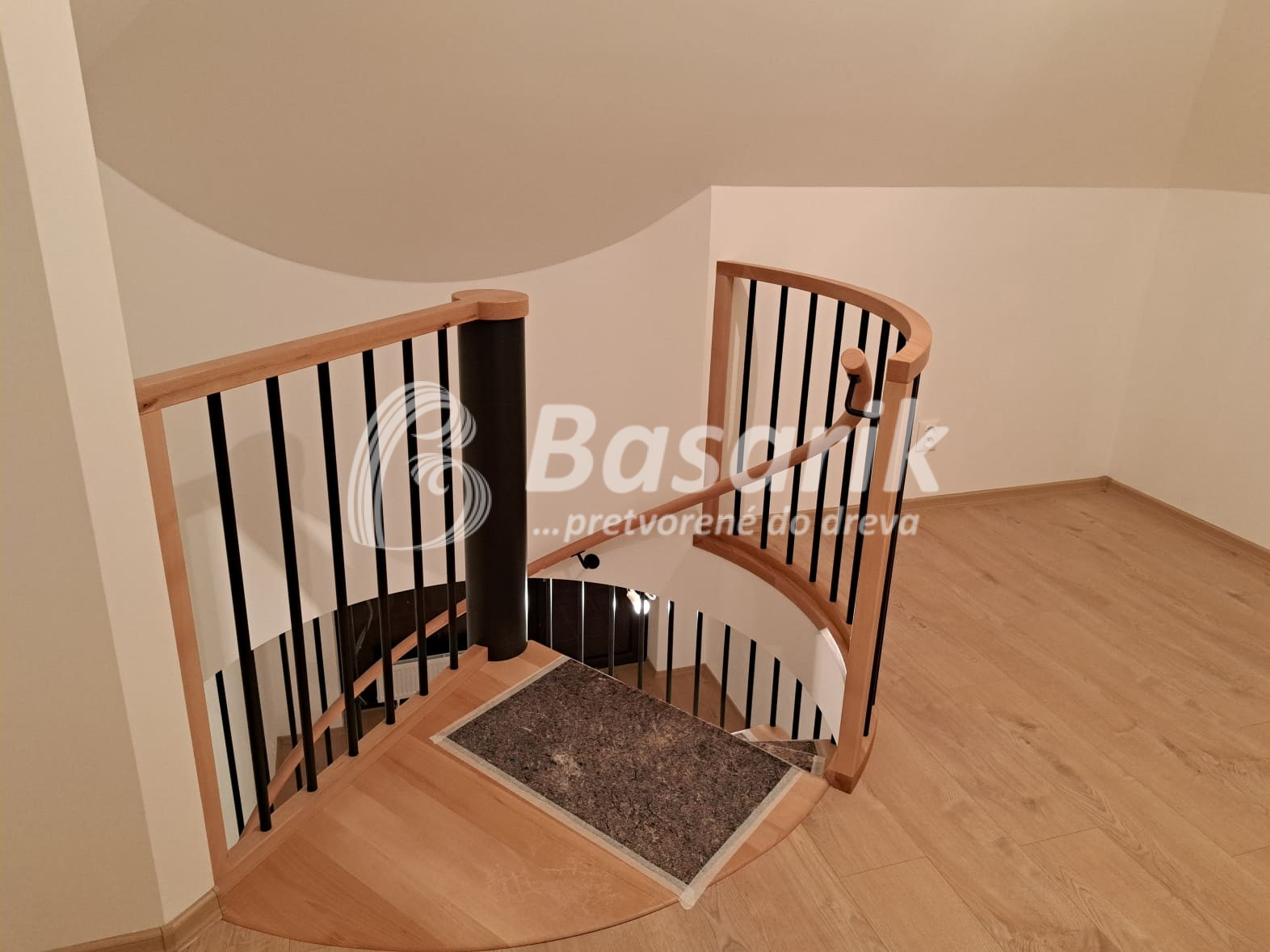 Kovové špirálové schody č.3