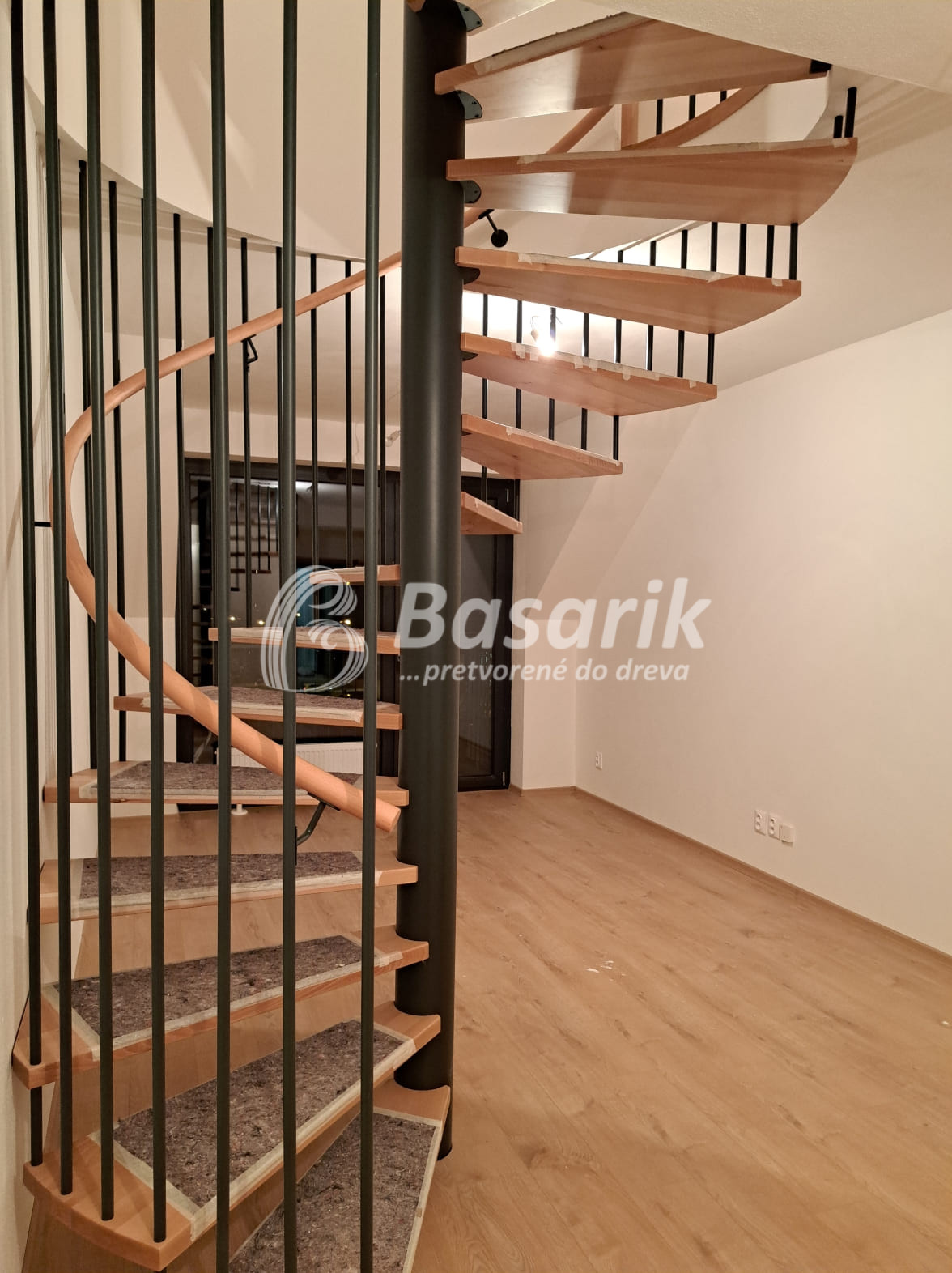 Kovové točité schody č.4