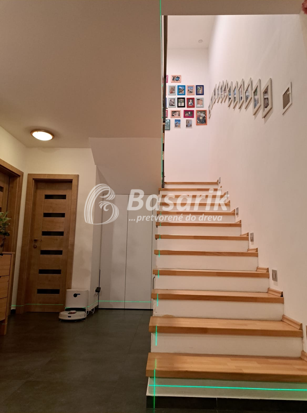 Lamelové zábradlie pred realizáciou