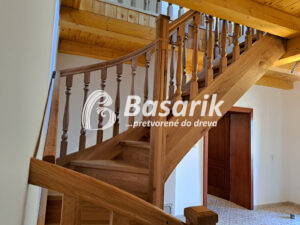 Schody do podkrovia riešenie na chalupe-f.4