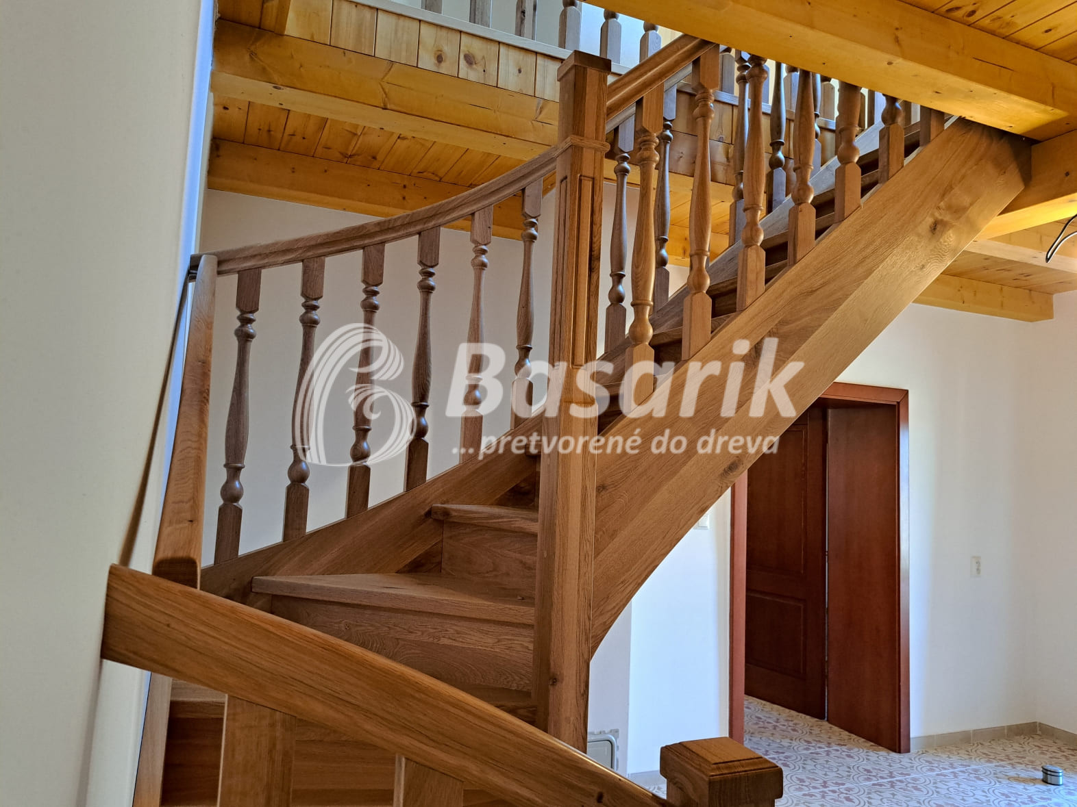 Schody do podkrovia riešenie na chalupe-f.4