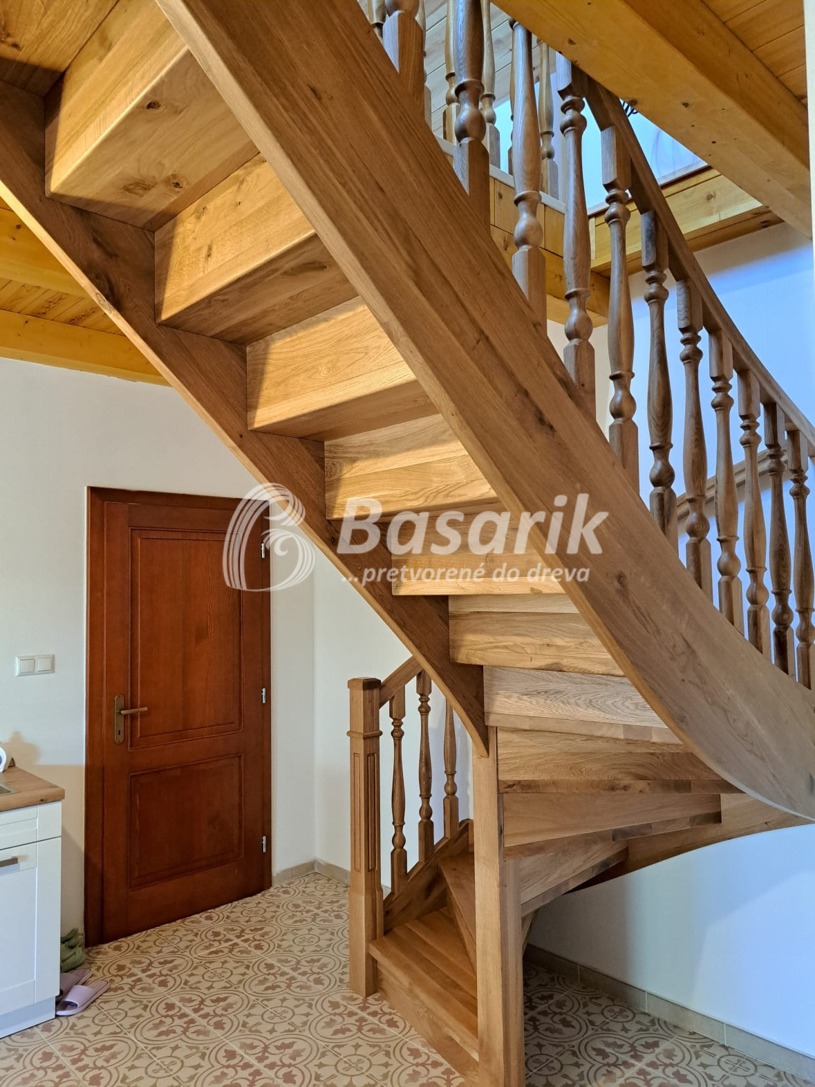 Schody do podkrovia riešenie na chalupe-f.3