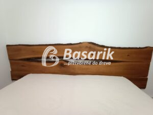 posteľ z masívneho dreva dub